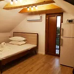 Nina 4* Douăzeci şi Trei August