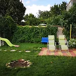 Nina Douăzeci şi Trei August